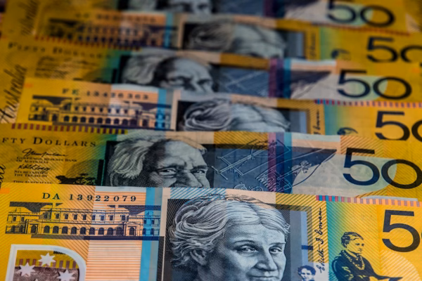 Plastic Currency Notes: ফের টাকার চেহারা বদল? কাগজ নয়, এবার প্লাস্টিকের নোট ছাপার ভাবনা রিজার্ভ ব্যাঙ্কের