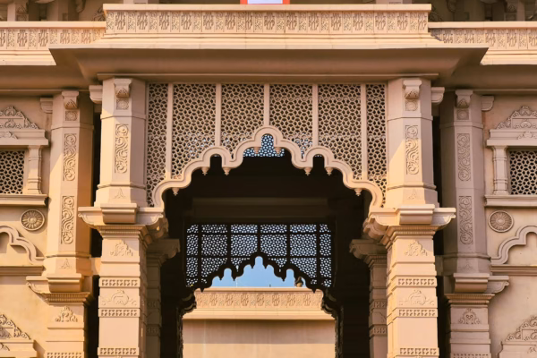 অযোধ্যায় রণবীর কাপুরের জমি ক্রয়: আধ্যাত্মিক সংযোগ ও বিনিয়োগের নতুন দিগন্ত
