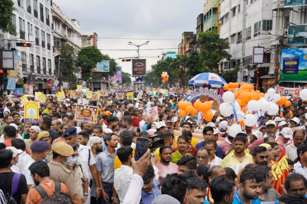 গণনা ঘিরে রাজনৈতিক উত্তাপ