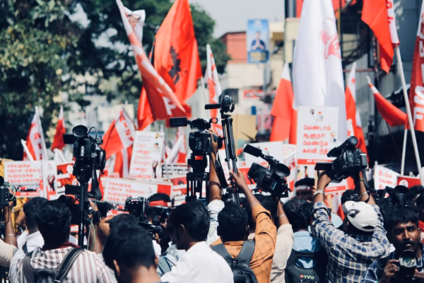 তামিলনাড়ুর মসনদে থালাপতি বিজয়: VCK-র সমর্থনে ম্যাজিক ফিগার ছুঁল TVK