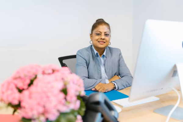 রাজ্যের নতুন মুখ্য নির্বাচনী আধিকারিক IAS নীলম মিনা, মনোজ আগরওয়ালের স্থলাভিষিক্ত