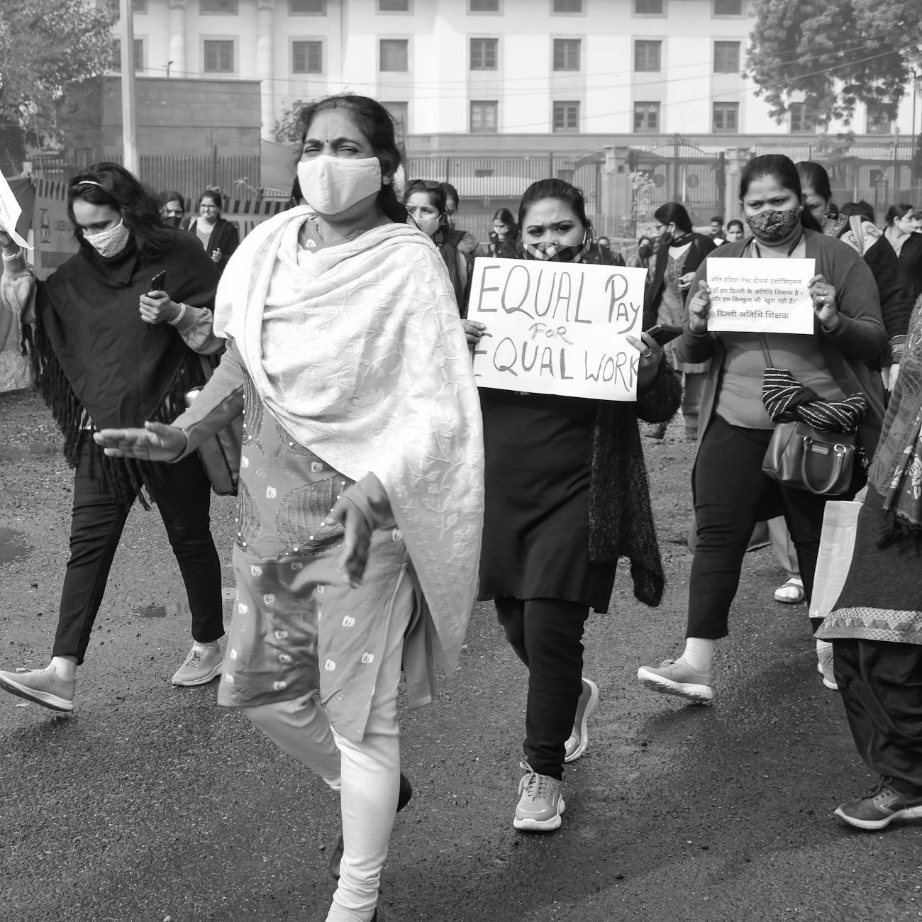 সন্দেশখালির ছায়া ফলতায়: তৃণমূল পঞ্চায়েত প্রধানের বিরুদ্ধে মহিলাদের তীব্র বিক্ষোভ